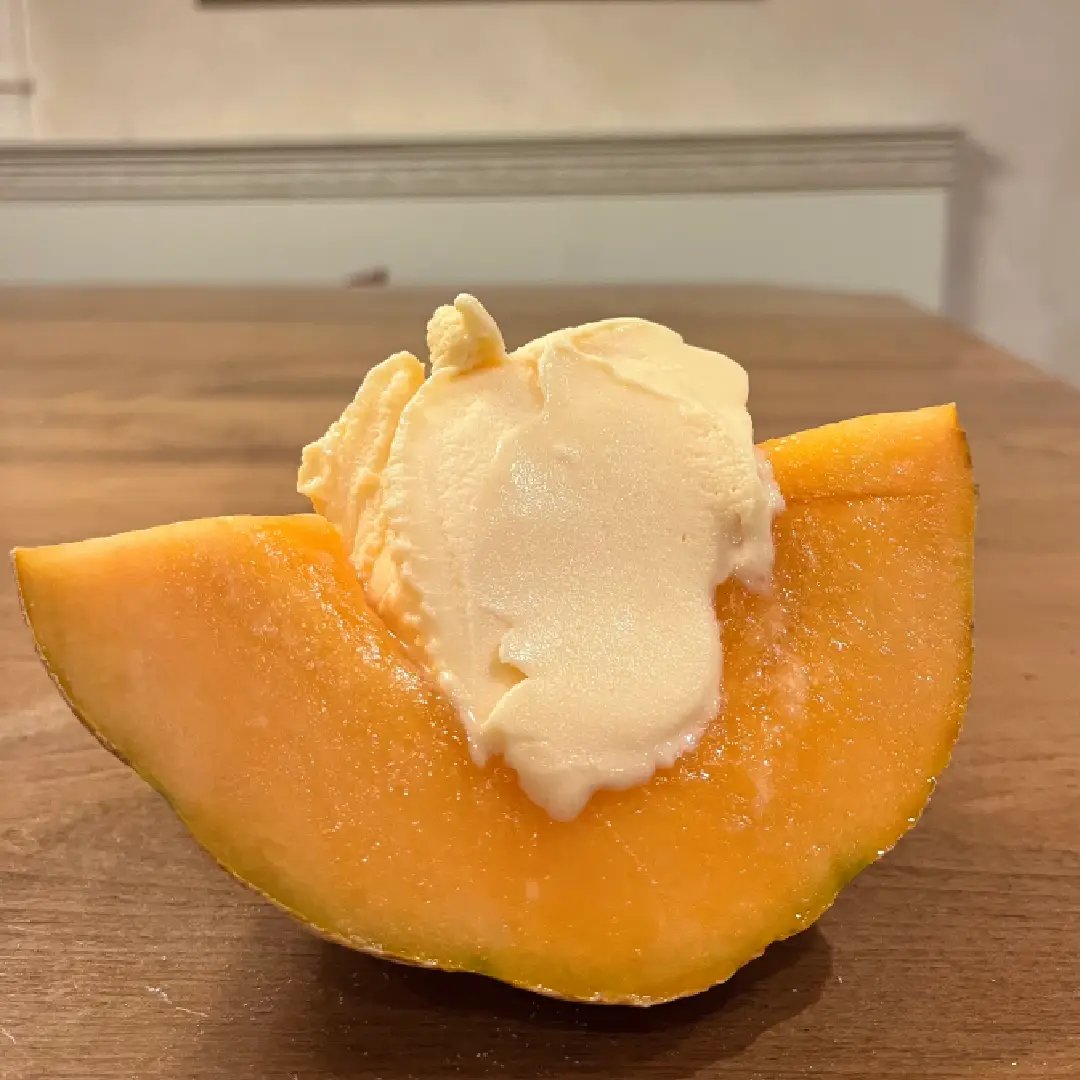 One pint of Cantaloupe gelato.