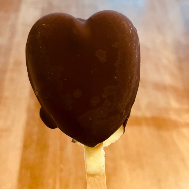 One pint of Bacio Bar - Vanilla Bean gelato.