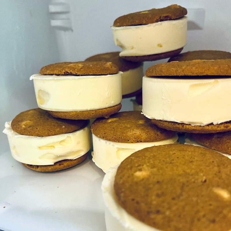 One pint of Pumpkin Spice Gelato Sandwich gelato.